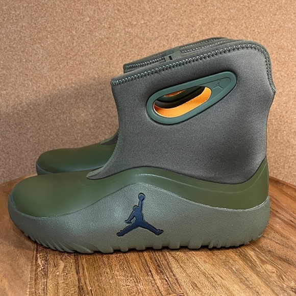 Jordan
Lil drip’
NWOT🔥 - Picture 8 of 9